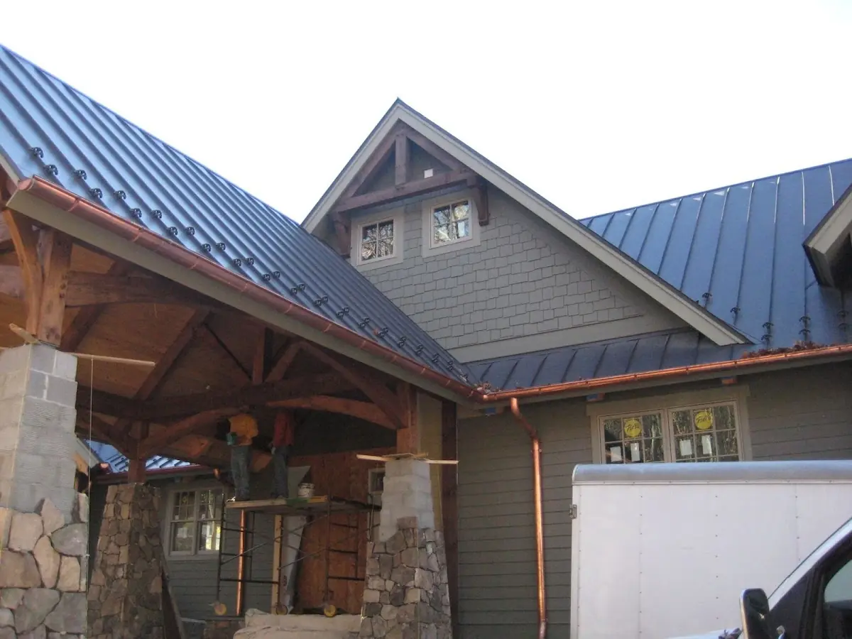 Craftsman Roofing team delivering quality roofing work in Hardin